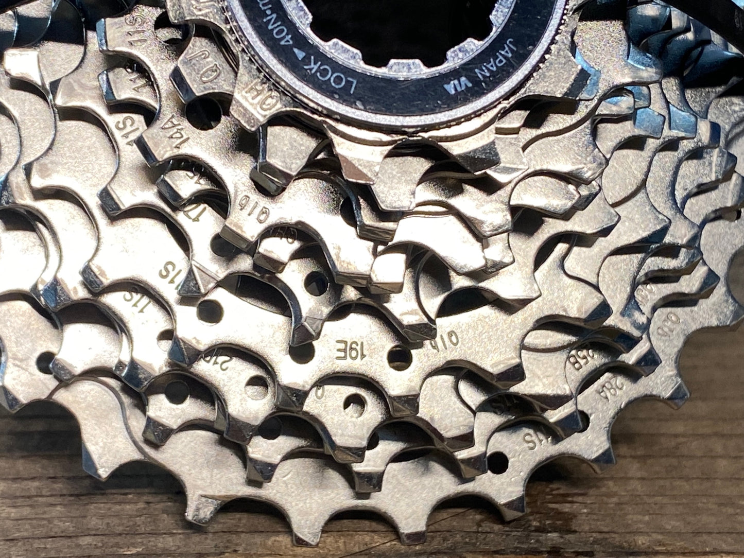 ID219 シマノ SHIMANO 105 CS-R7000 スプロケット 11s 11-28T