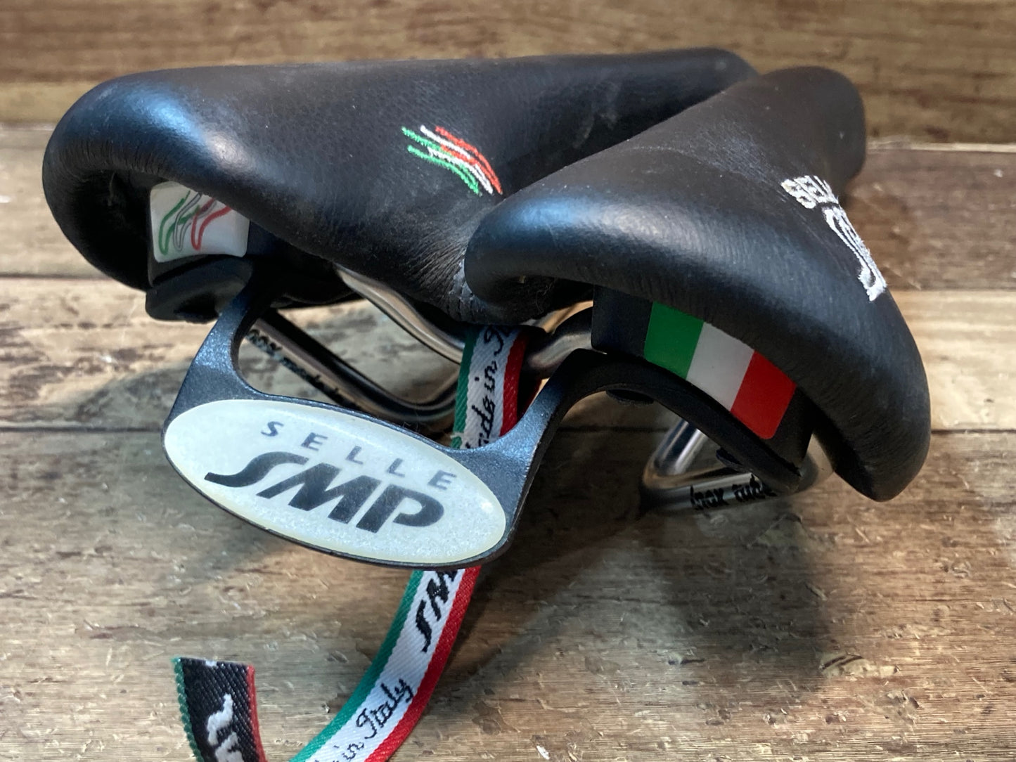 IL830 SELLE SMP T3 サドル 黒 inox tubeレール