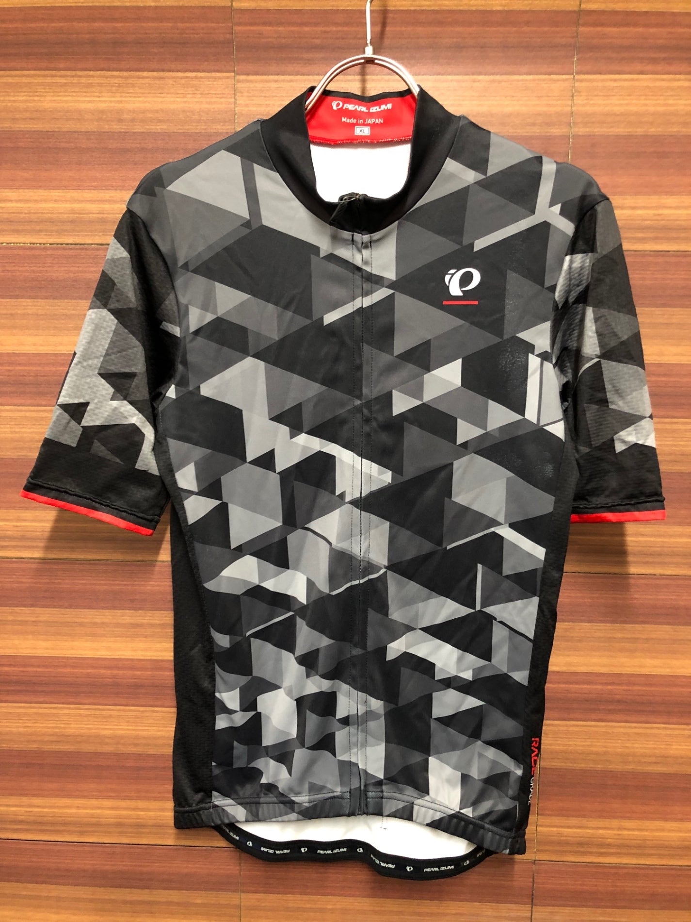 IQ845 パールイズミ PEARL iZUMi 半袖 サイクルジャージ 黒 グレー XL