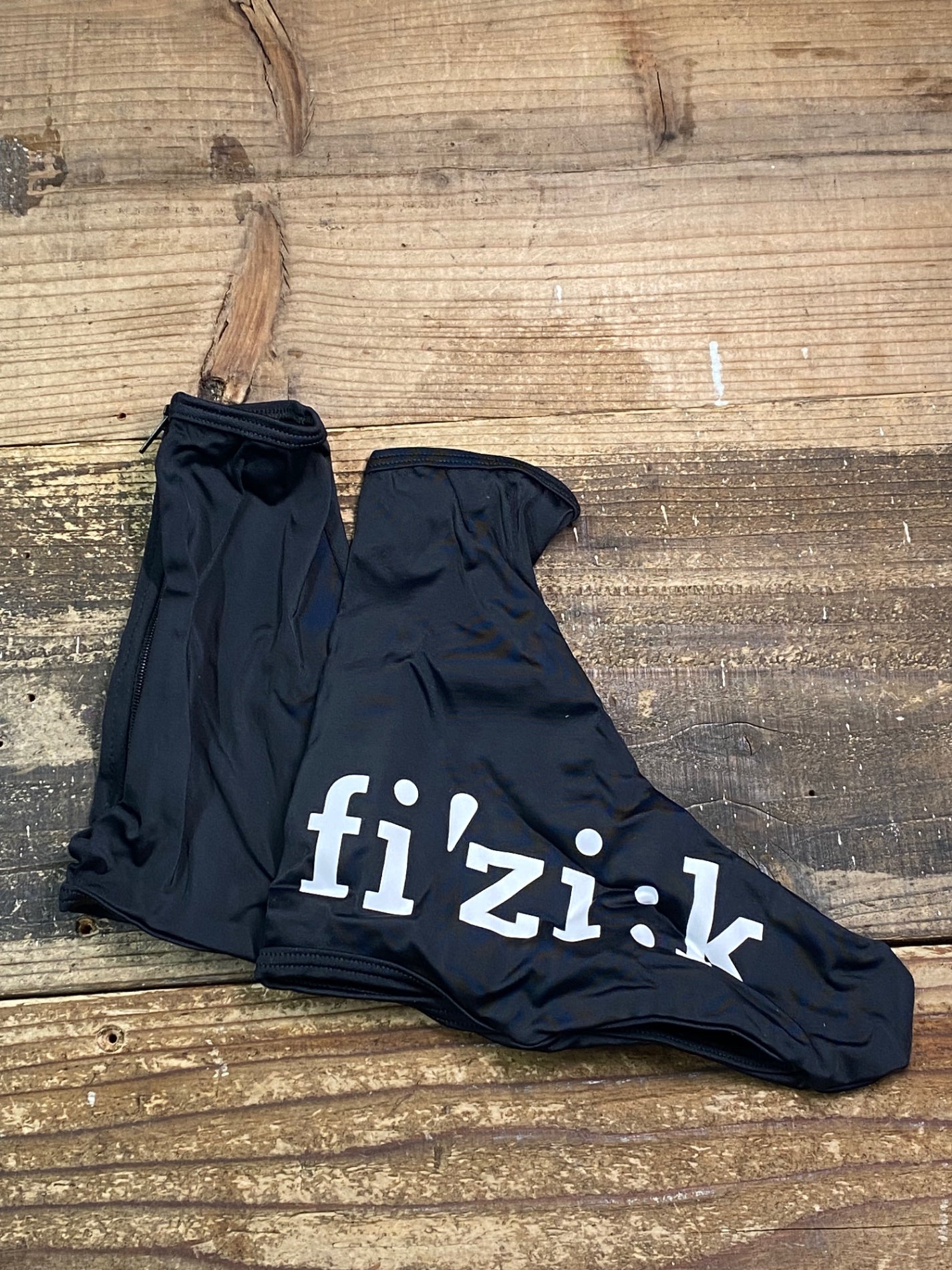 IV942 フィジーク fizik シューズカバー 黒 L