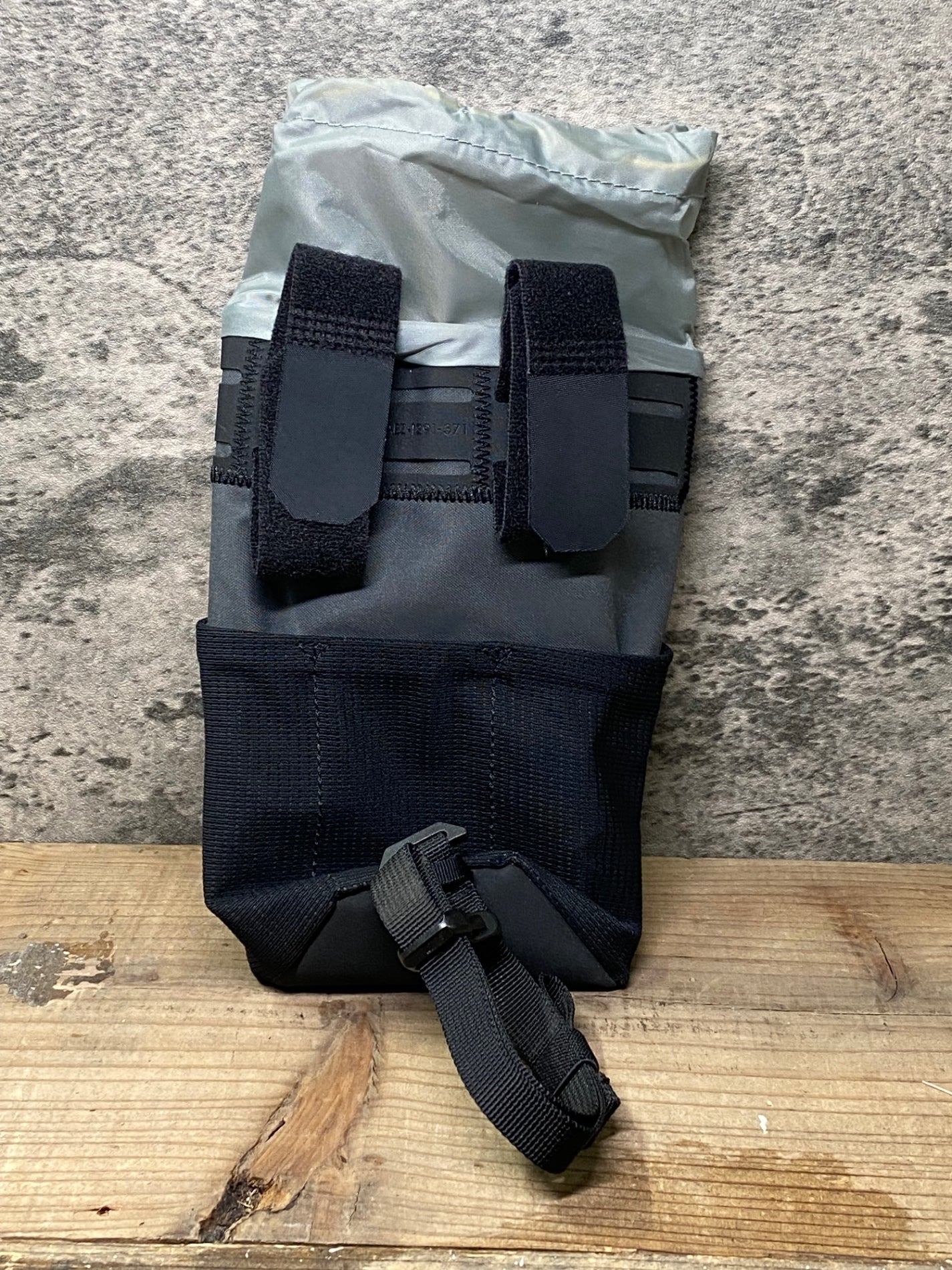 IM698 アピデュラ APIDURA バックカントリー フードポーチ プラス 1.2L+