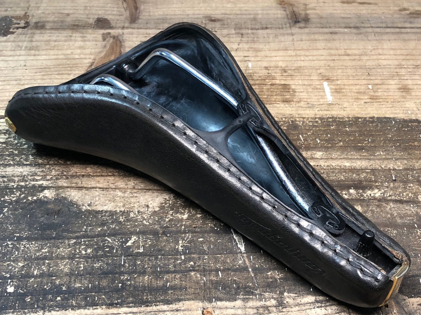 IY974 カンパニョーロ Campagnolo エレクタ Electa サドル スチールレール ブラック