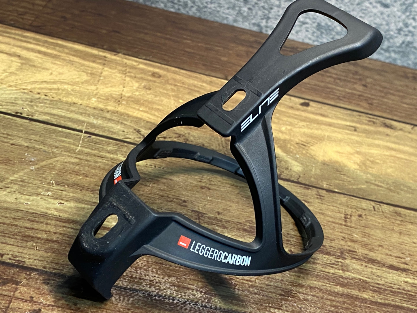 JA673 エリート ELITE LEGGERO CARBON ボトルケージ