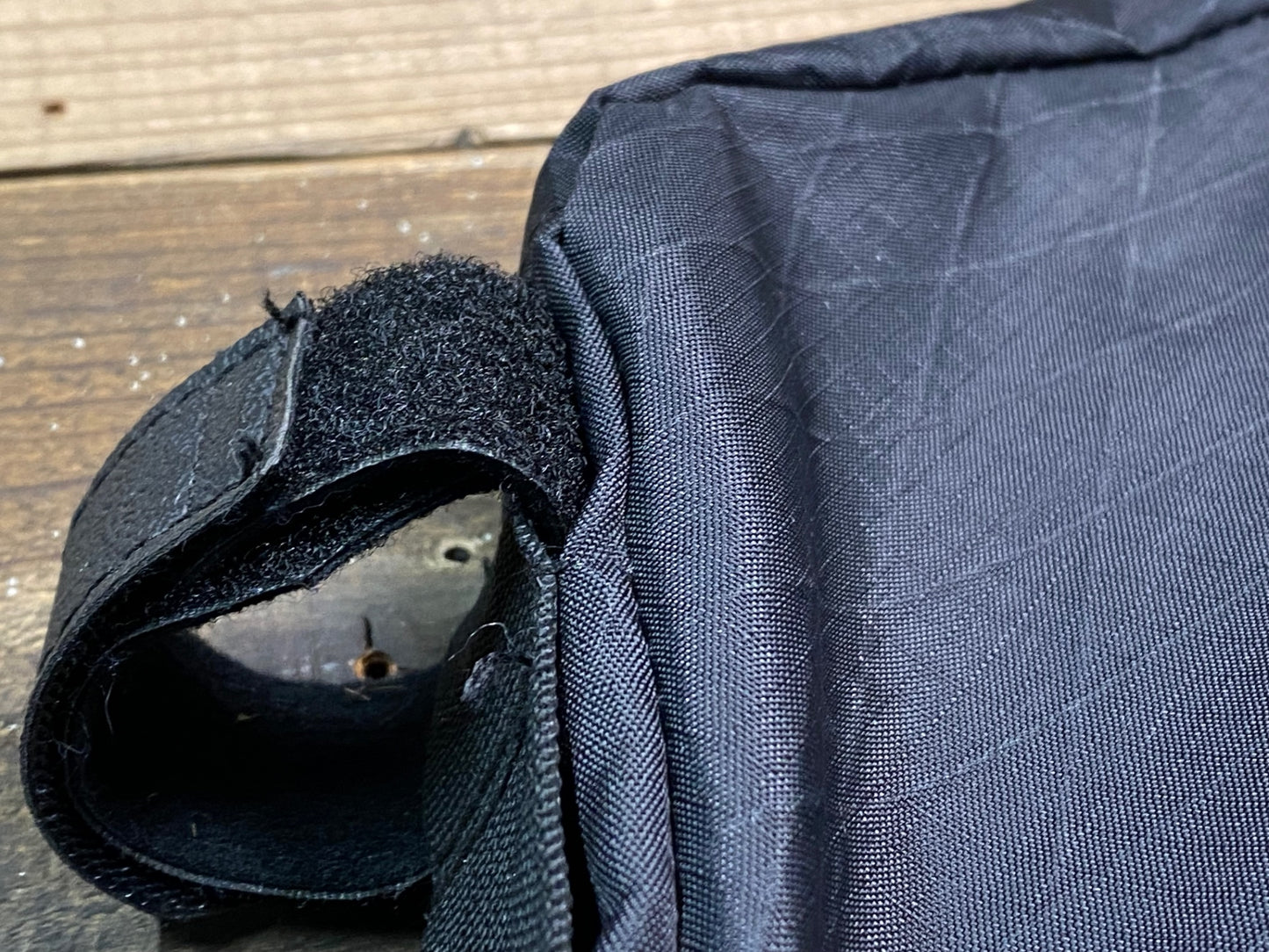 IO021 R250 フレームバッグ 黒