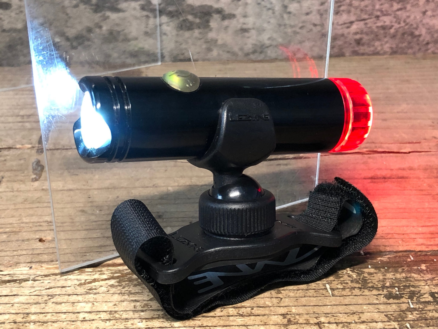 JC942 レザイン LEZYNE MACRO DUO ライト 点灯確認済み