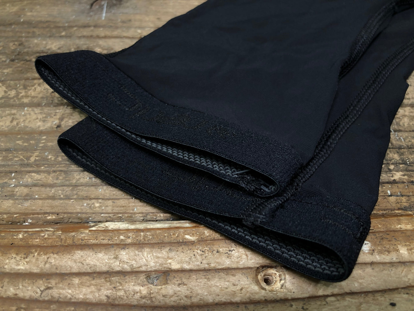 IX043 レリック reric アームカバー 黒 S ※一部ゴム切れ