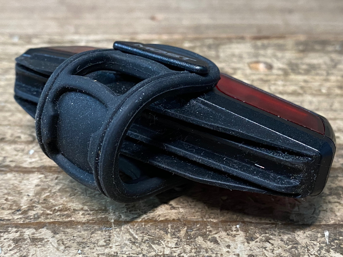 IT514 モスト MOST テールランプ 黒 赤 点灯確認済み