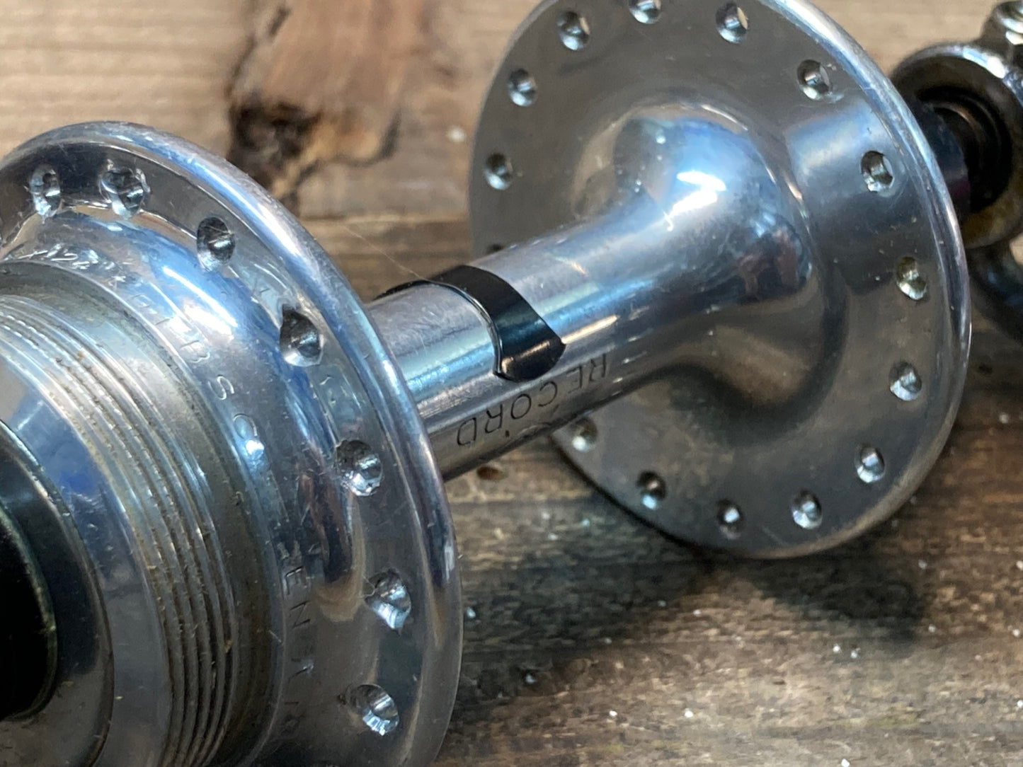 IL956 カンパニョーロ Campagnolo レコード RECORD ハブセット 32H OLD100×126mm BSCネジ