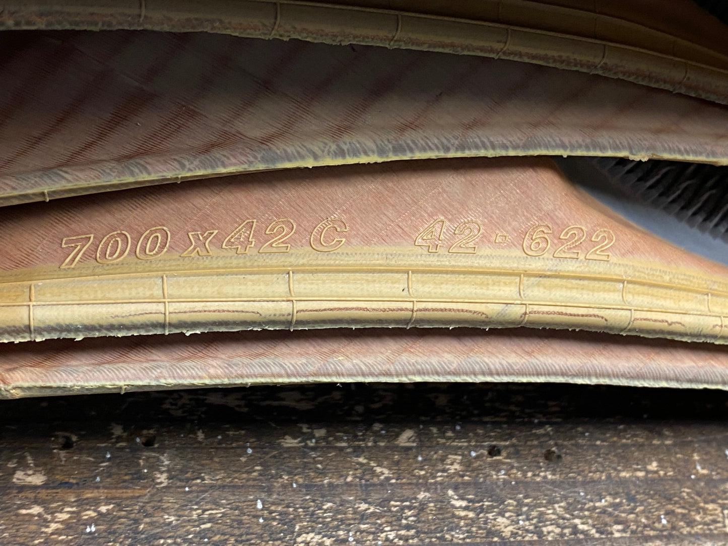 IT606 ウルトラダイナミコ ULTRADYNAMICO CAVA 700x42 タイヤ 2本セット