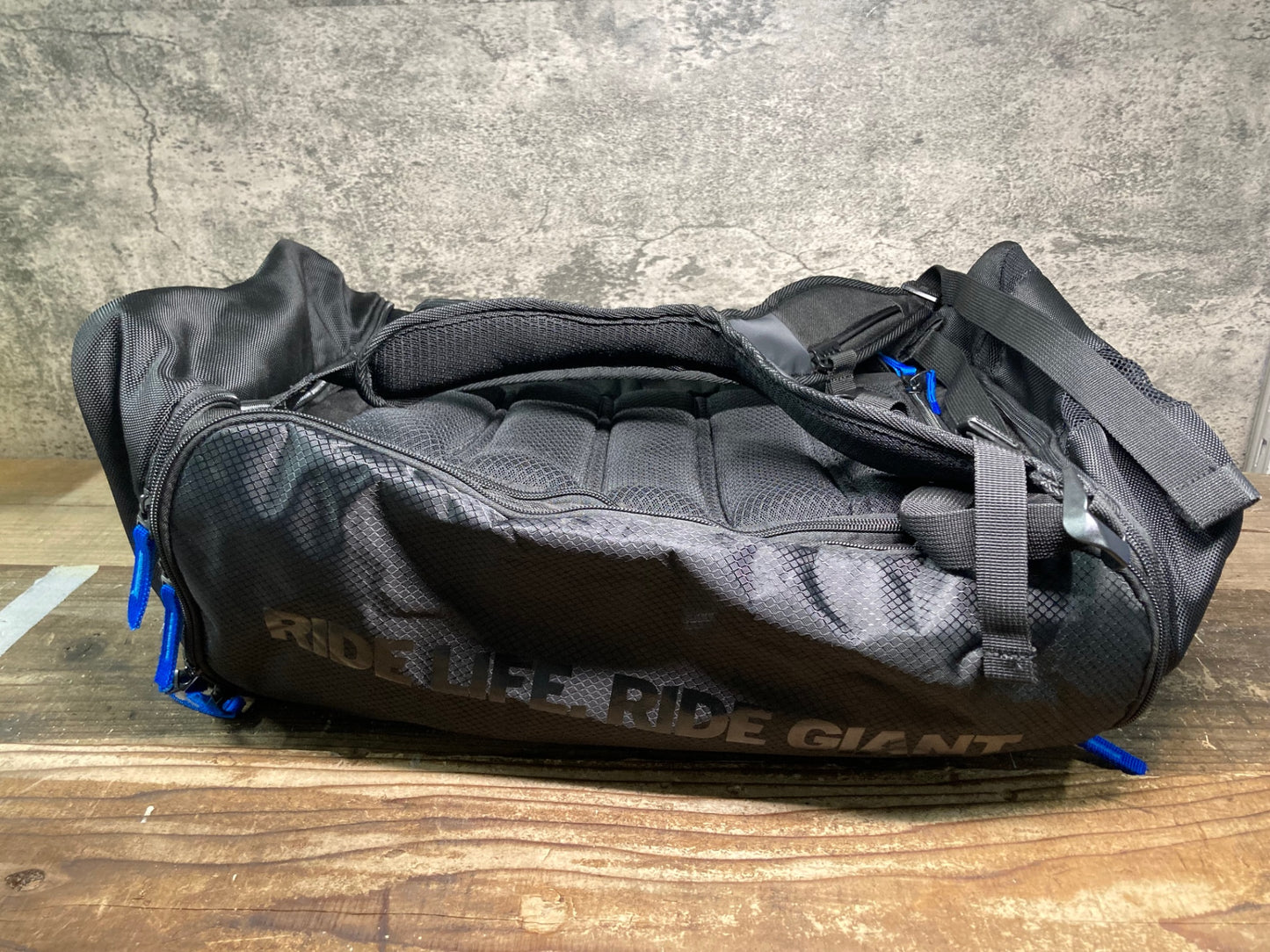 IR579 ジャイアント GIANT SHADOW GEAR BAG バックパック 黒