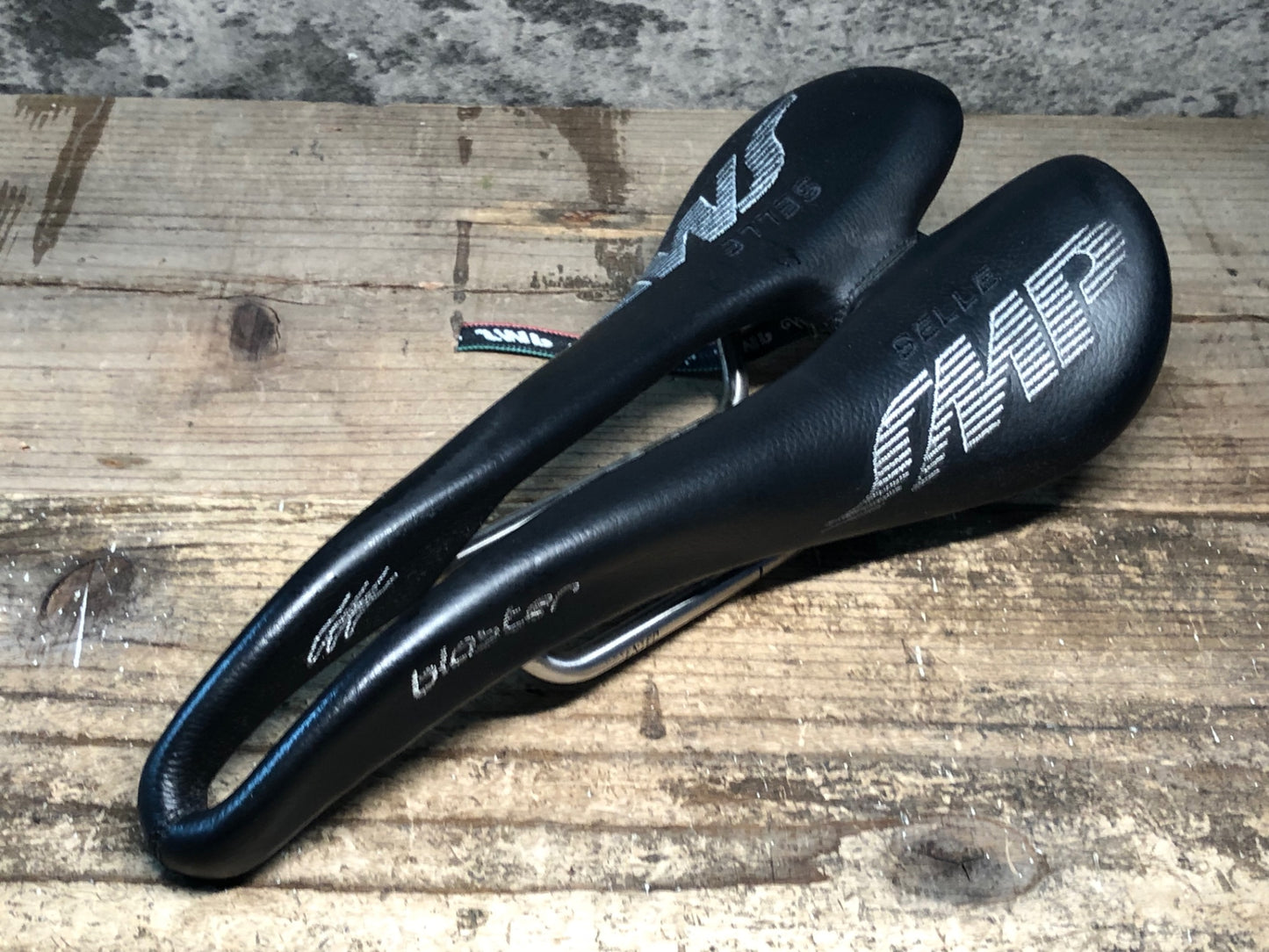 JA688 SELLE SMP BLASTER サドル 黒 AISI304レール 実測132mm