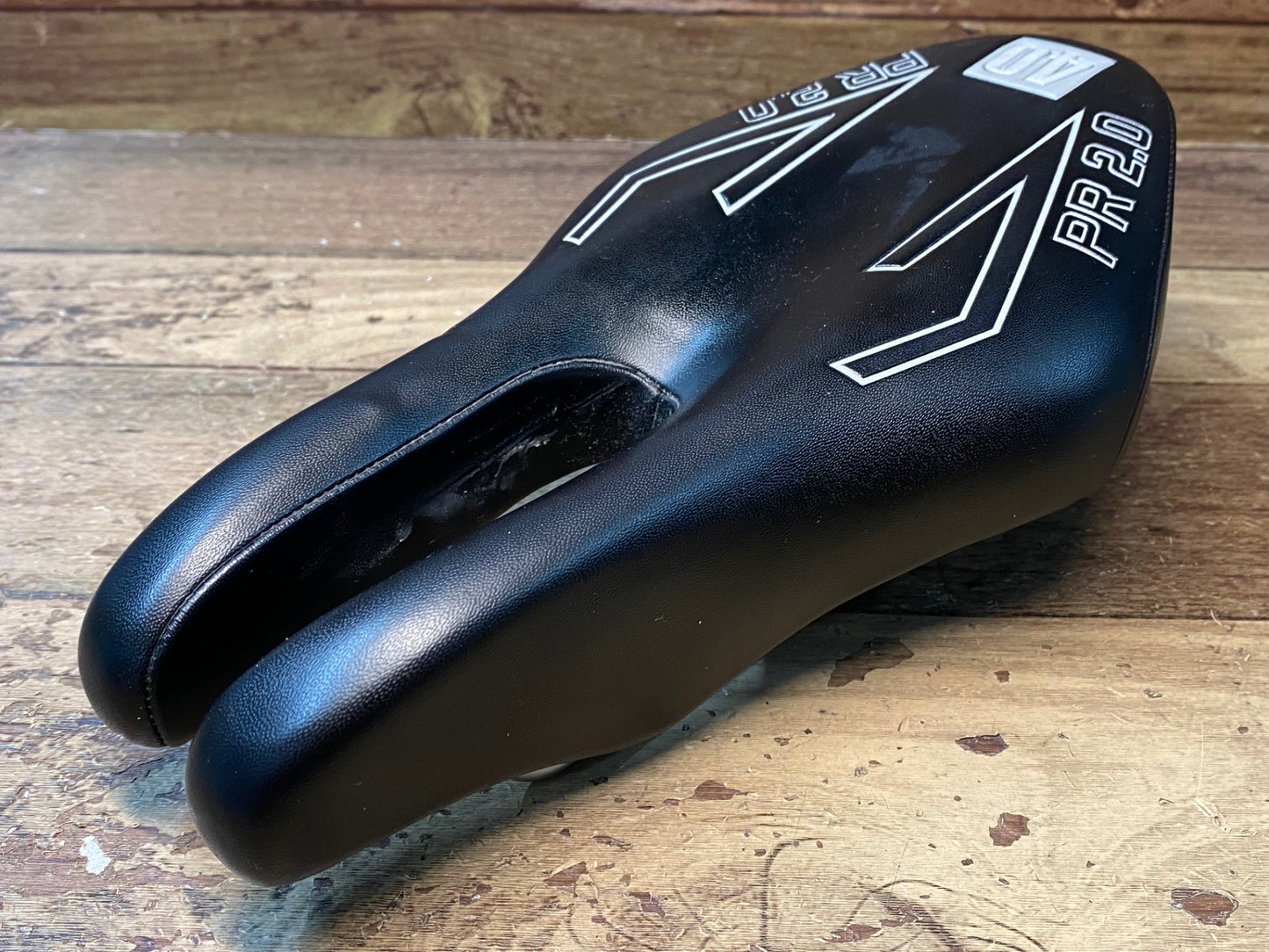 IM889 ISM PR2.0 サドル