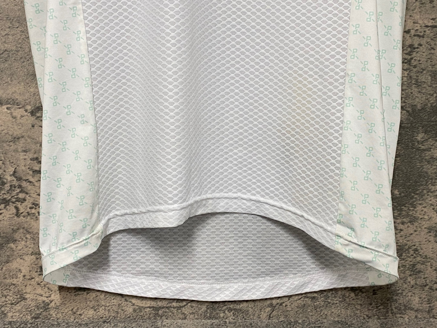 IW862 プロトンドパリ Peloton de Paris ノースリーブ ベースレイヤー XL 白