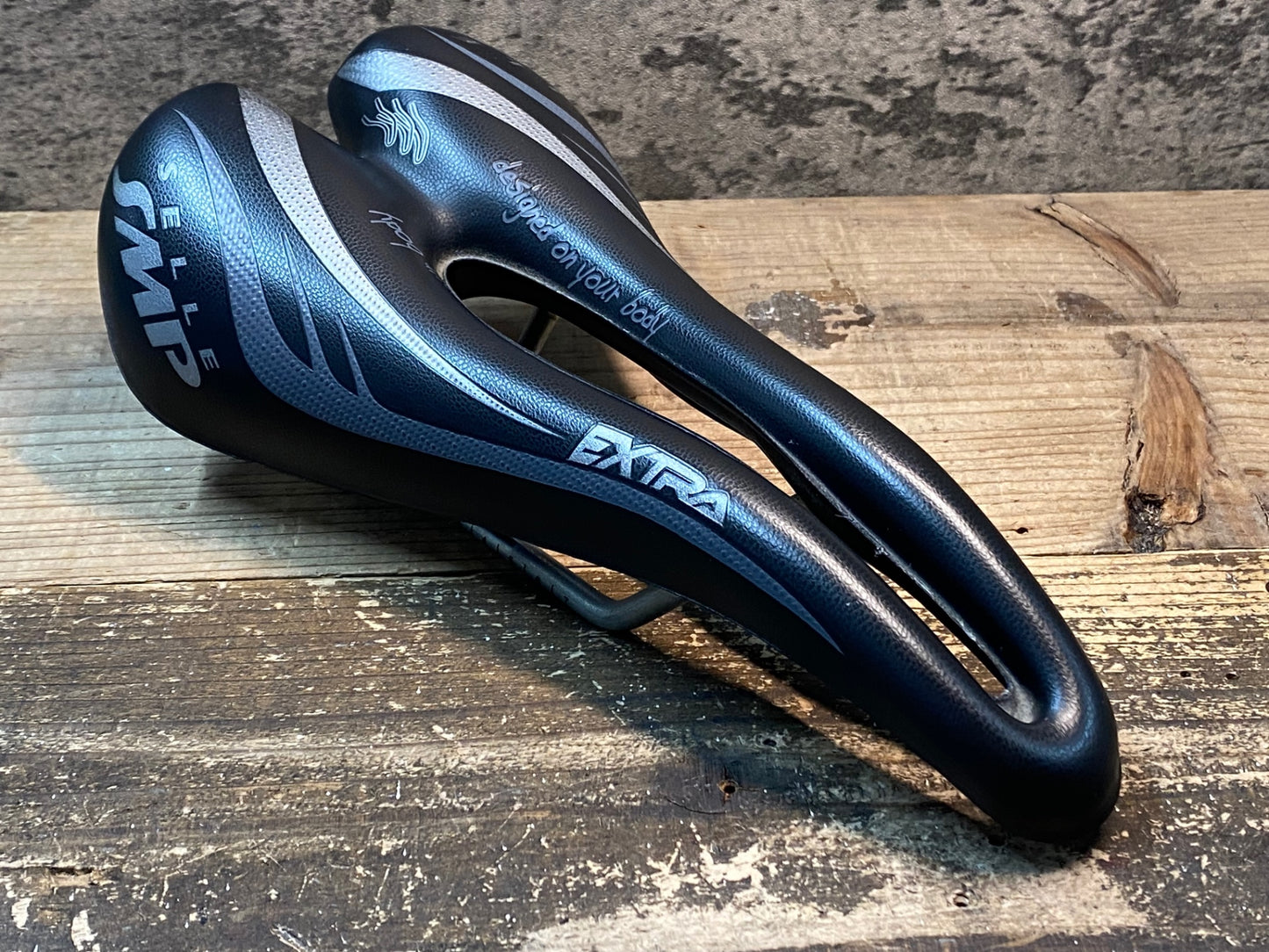 IN803 SELLE SMP エクストラ EXTRA サドル スチールレール 実測143mm 黒