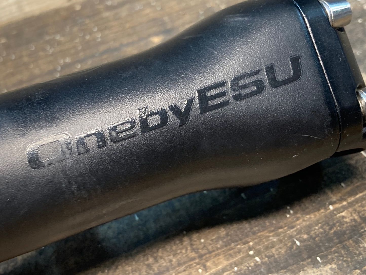 IN893 ワンバイエス One by ESU スージーステム 黒 90mm Φ31.8 OS