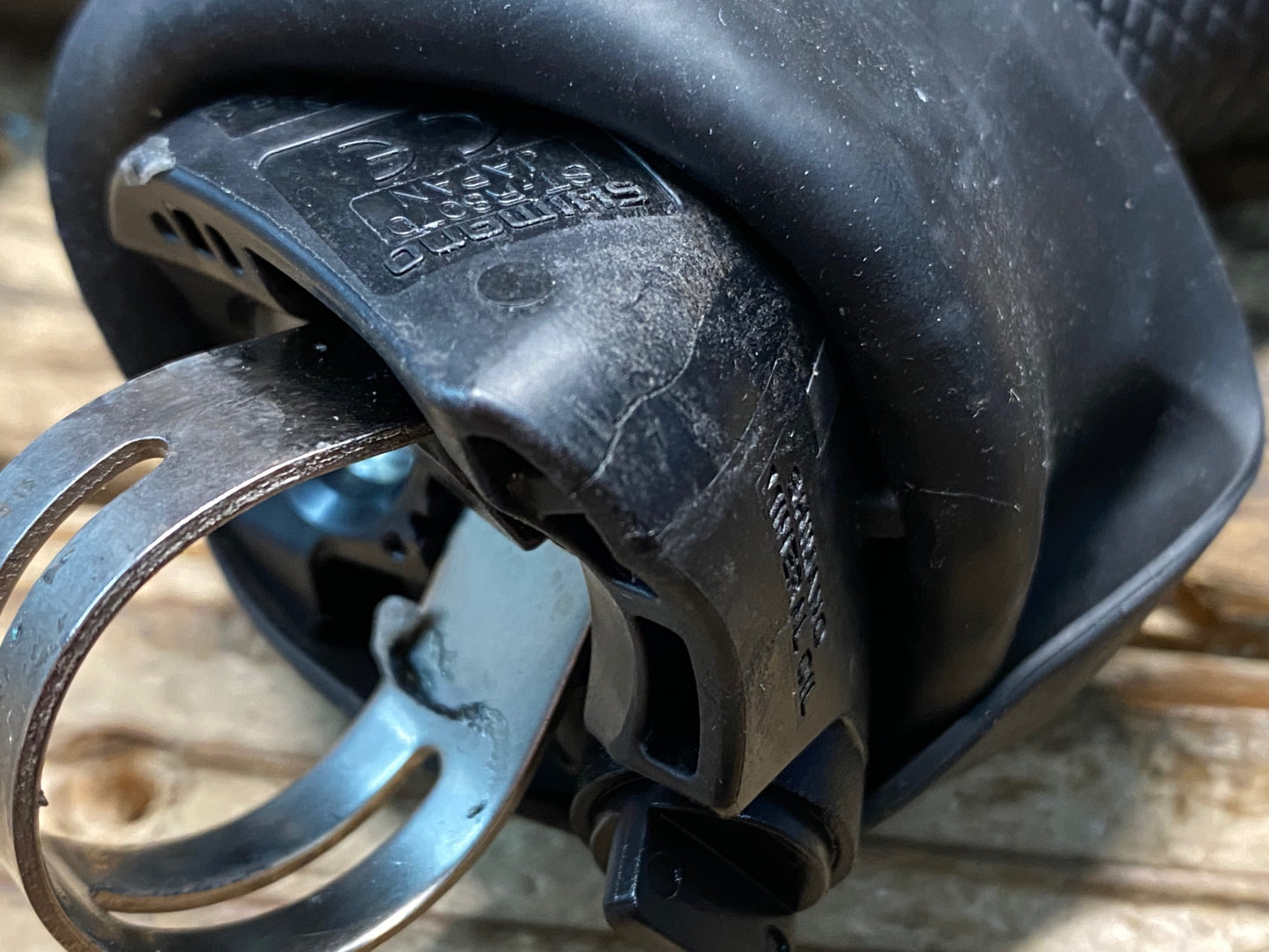 IY078 シマノ SHIMANO アルテグラ ULTEGRA ST-R8070 2S 左STIレバー 電動 Di2 油圧 ※動作確認済み、クラック有り