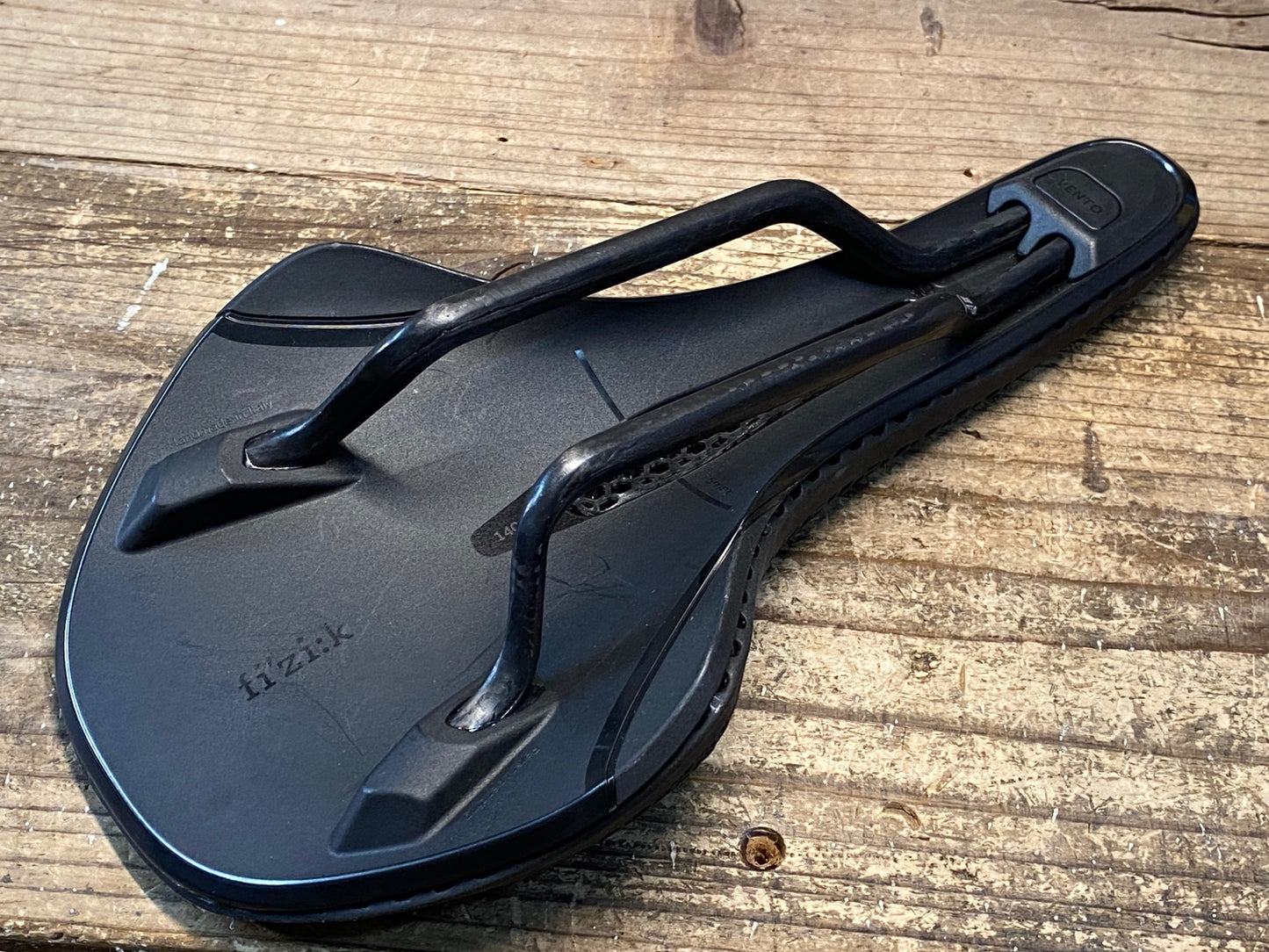 IX060 フィジーク FIZIK アンタレス ANTARES VENTO ARGO ADAPTIVE 140mm カーボンレール