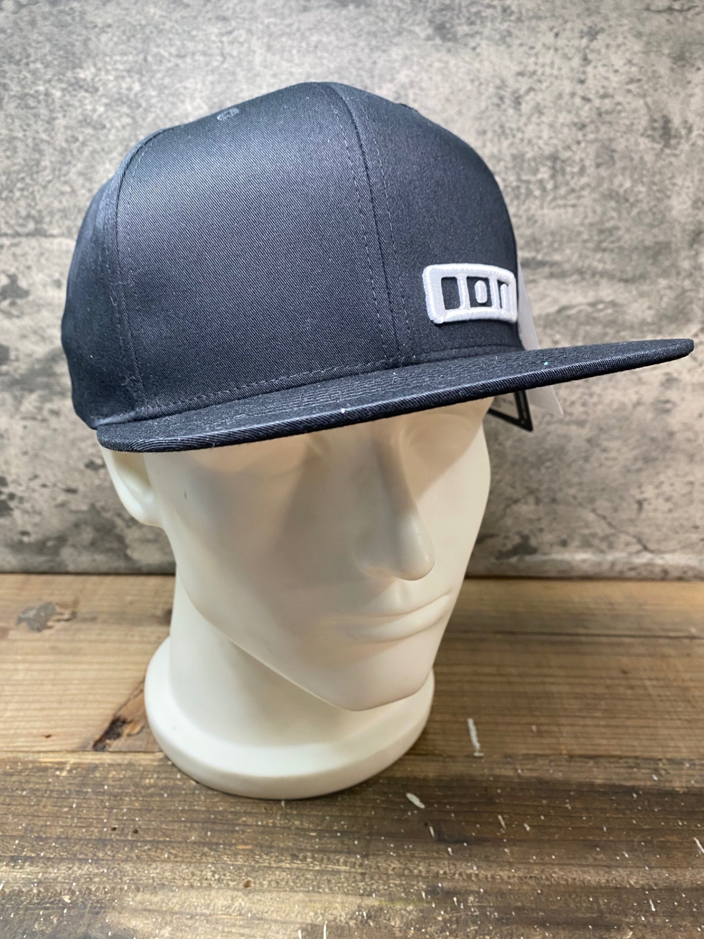 IR268 アイオン ION ROGO CAP キャップ ONE SIZE