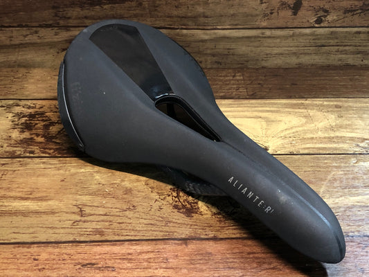 IM595 フィジーク FIZIK アリアンテ ALIANTE R1 サドル カーボンレール REGULAR 黒