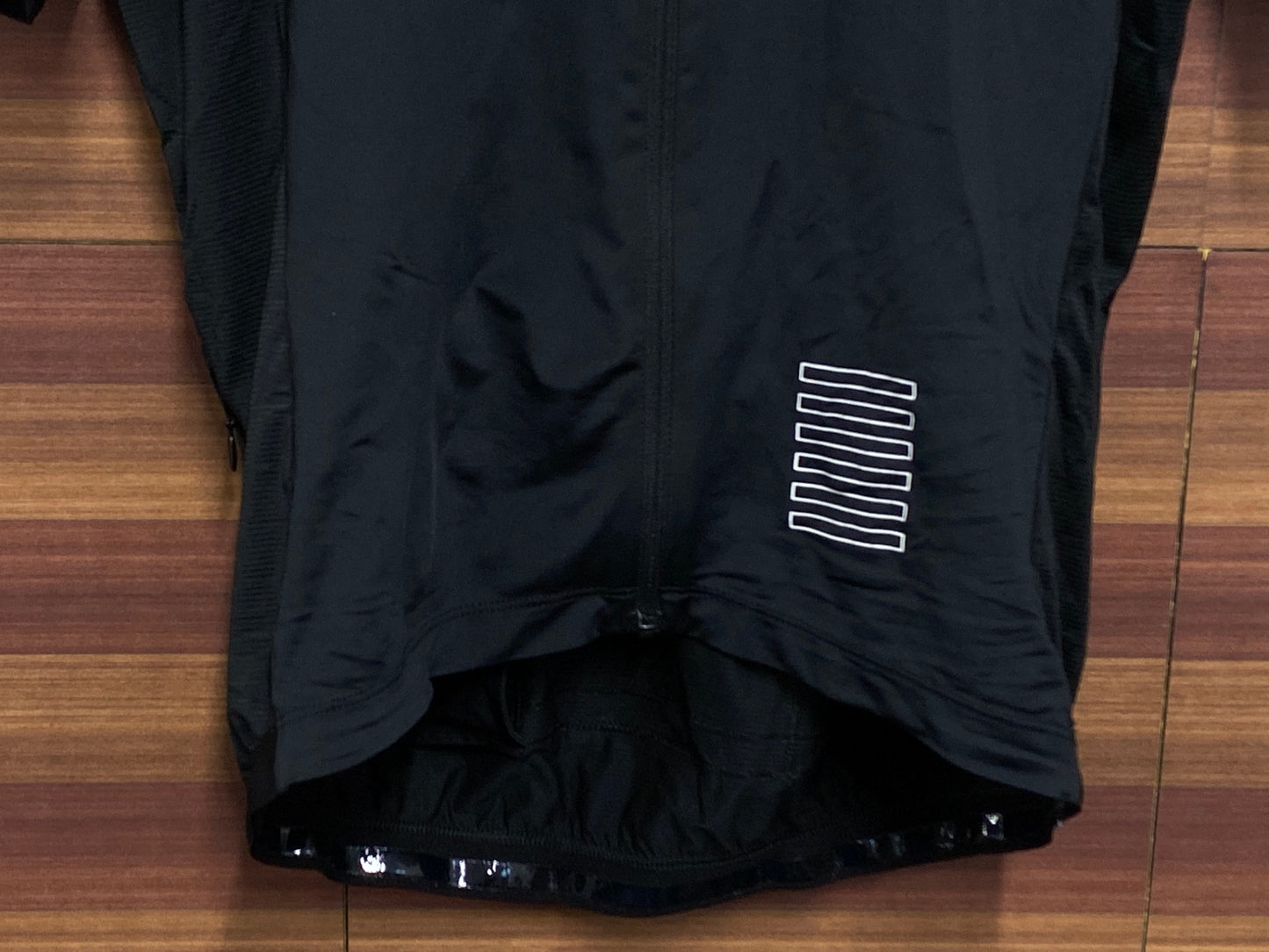 IT551 ラファ Rapha PRO TEAM TRAINING JERSEY 2 半袖サイクルジャージ 黒 M 裾ゴム若干の伸び