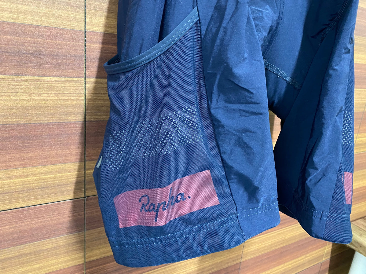 IK334 ラファ Rapha CARGO BIB SHORTS カーゴビブショーツ 紺 S