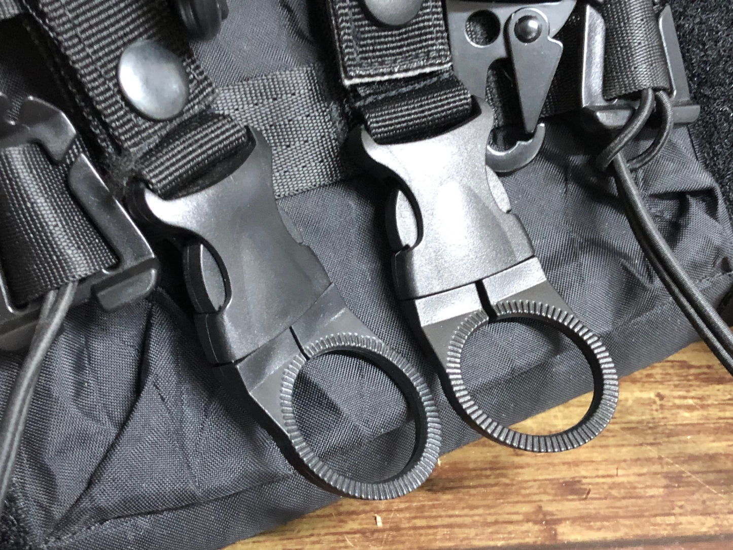 IN956 オービットギア ORBIT GEAR ショルダーバッグ 黒 ※モデル不明