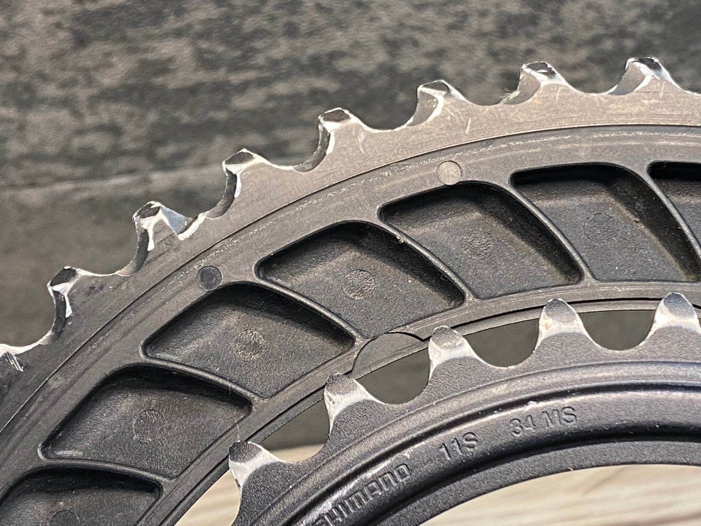 IS610 シマノ SHIMANO 105 FC-R7000 クランクセット 50/34T 160mm