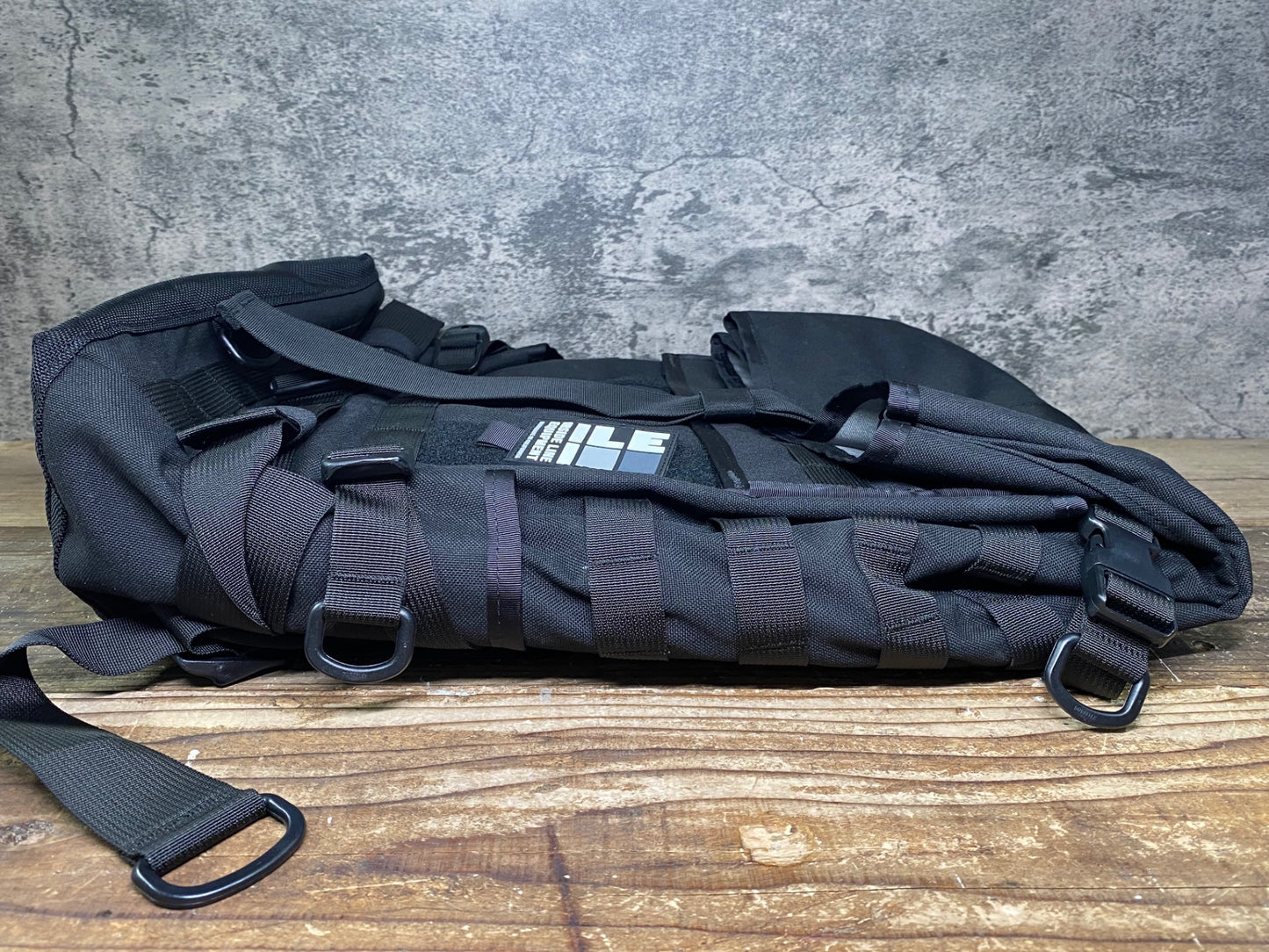 IW497 インサイドラインエキップメント INSIDE LINE EQUIPMENT リュック バックパック 黒