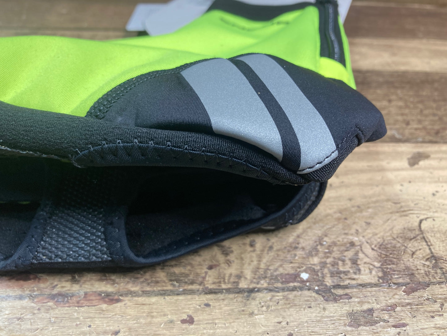 IA693 エンデュラ ENDURA WINDCHILL OVERSHOE シューズカバー 黒 黃 S 裏起毛