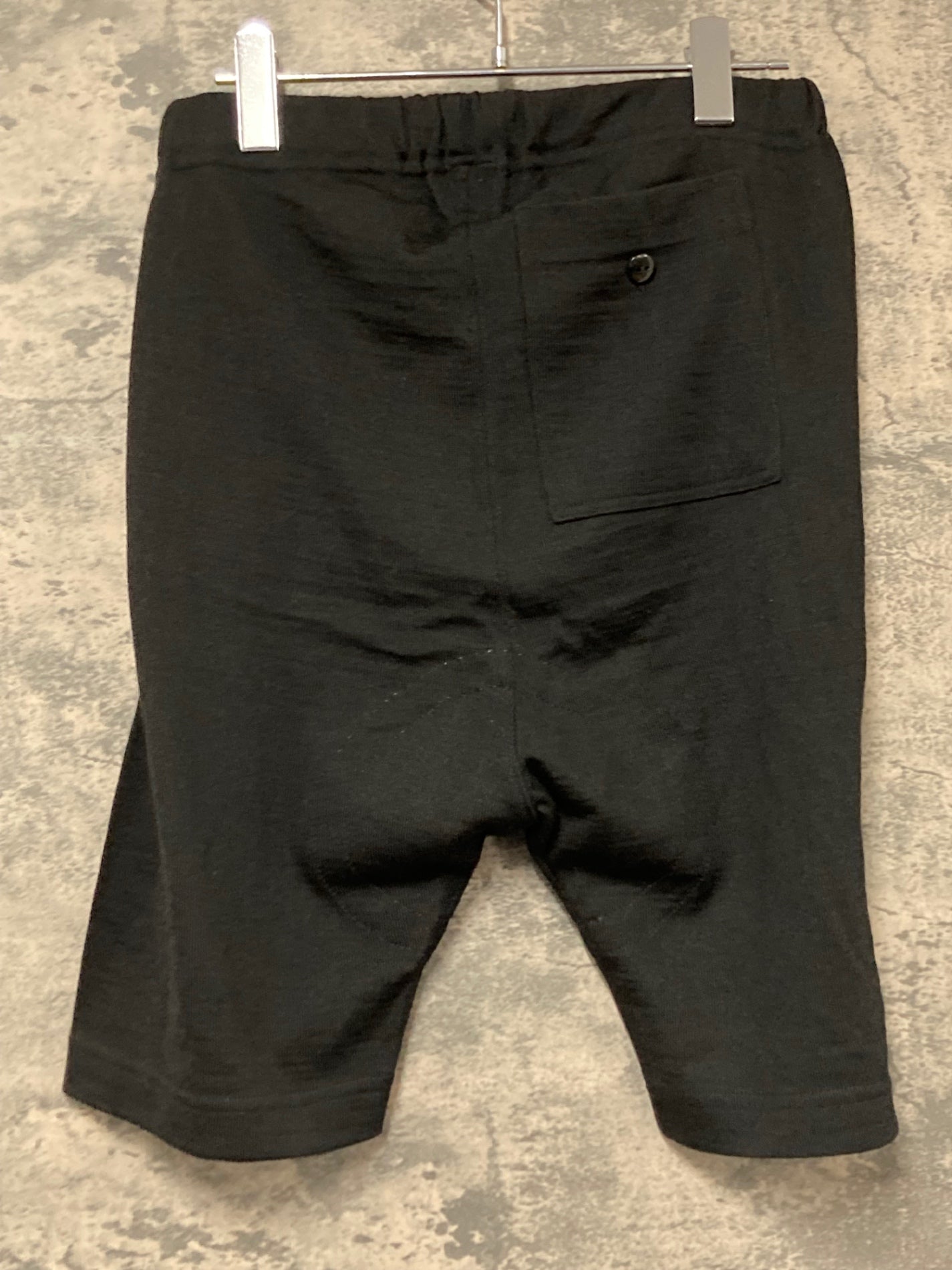 IU107 W CLASSICS ハーフパンツ 黒 XL