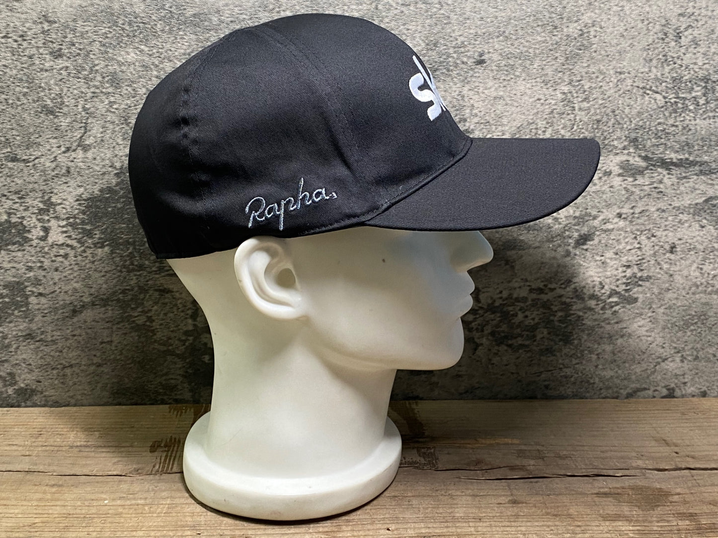IU457 ラファ Rapha BASEBALL CAP キャップ 黒 水色 フリーサイズ TEAM Sky