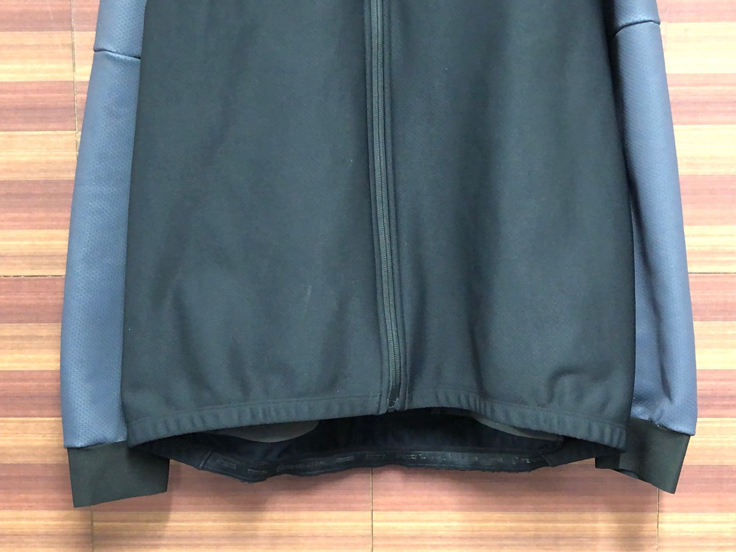 IS250 パールイズミ 長袖 サイクルジャケット 防風 裏起毛 メンズBXLサイズ 黒灰色