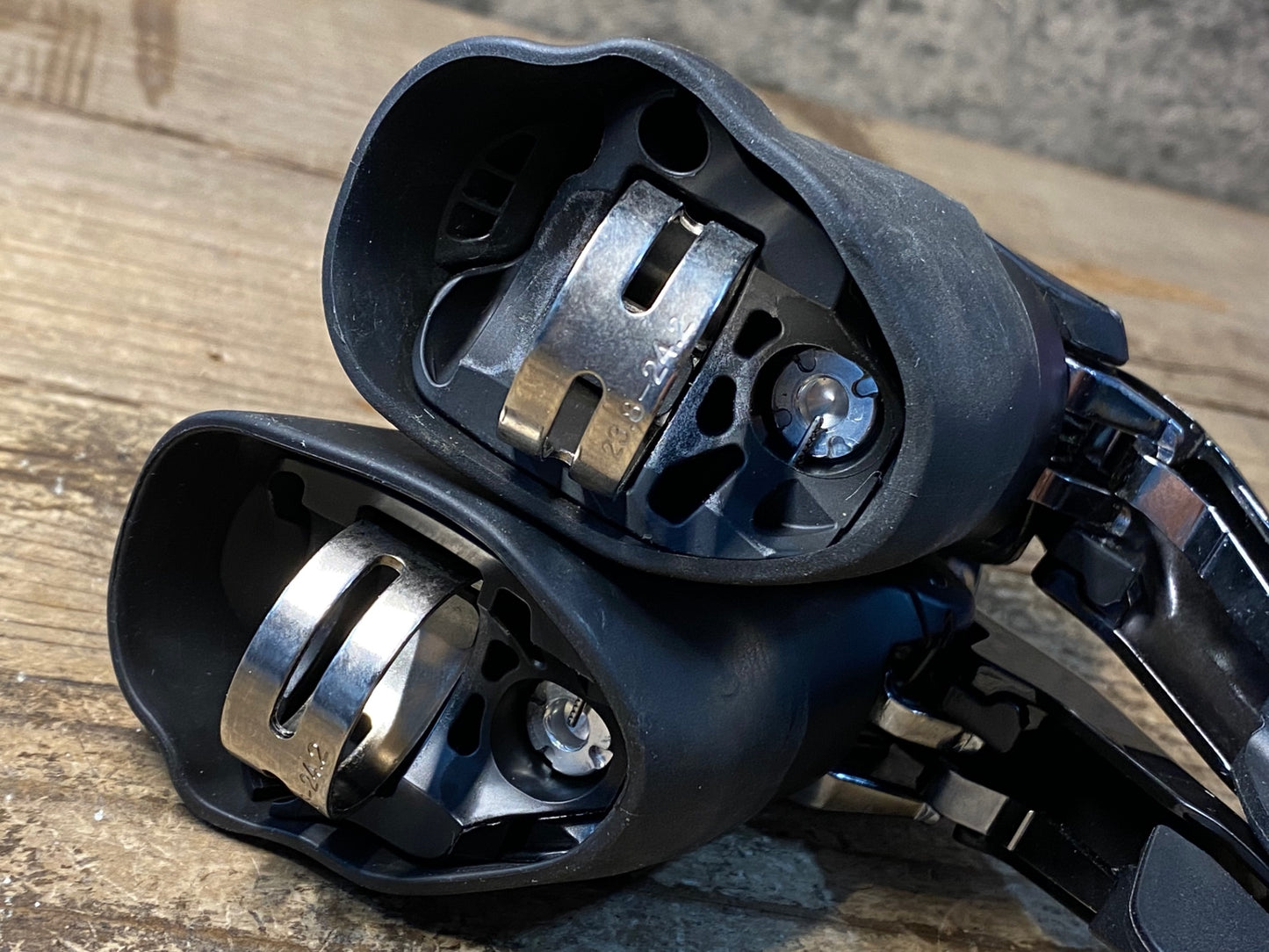 IZ950 シマノ SHIMANO 105 ST-5800 STIレバー 2x11S 黒