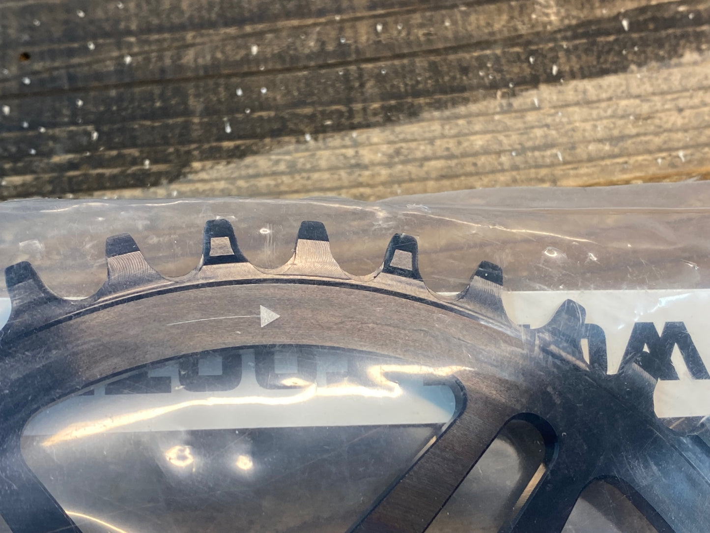 IR806 ウルフトゥース WOLF-TOOTH チェーンリング CDL-CX 40T