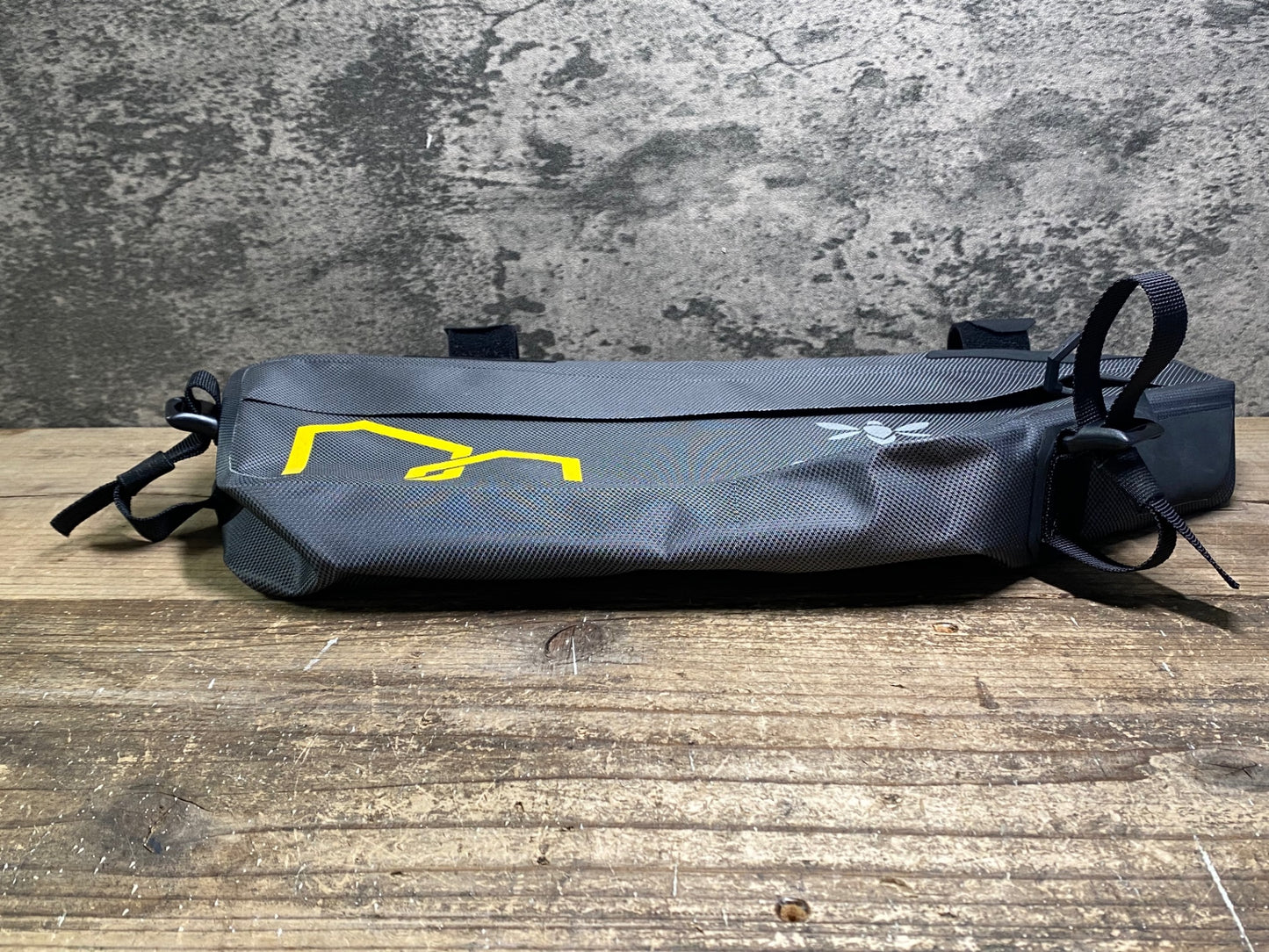 IR880 アピデュラ APIDURA EXPEDITION FRAME PACK フレームバッグ 3L グレー