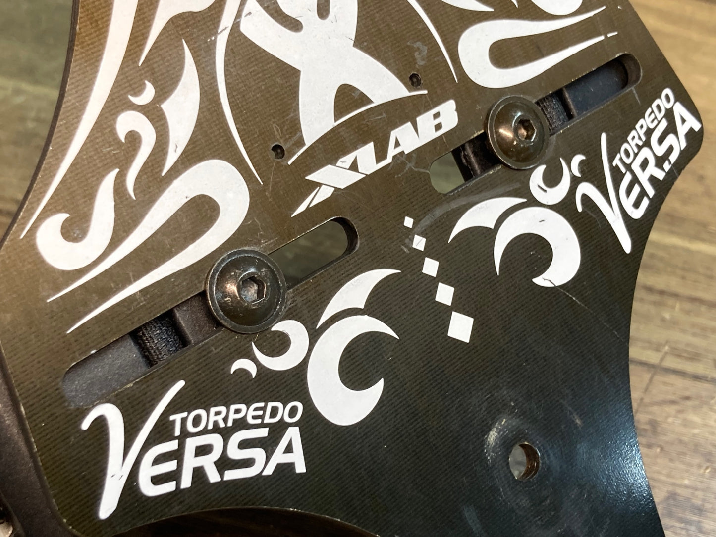 IU871 XLAB TORPEDO VERSA フローフロントハイドレーションプレート マウント