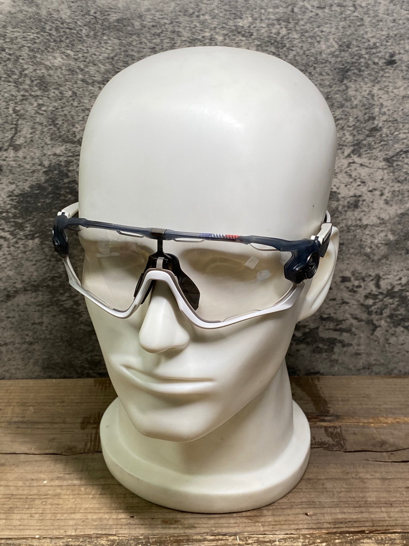 IX172 オークリー OAKLEY JAWBREAKER サングラス アイウェア グレー 白 PHOTOCHROMICレンズ Tour de France