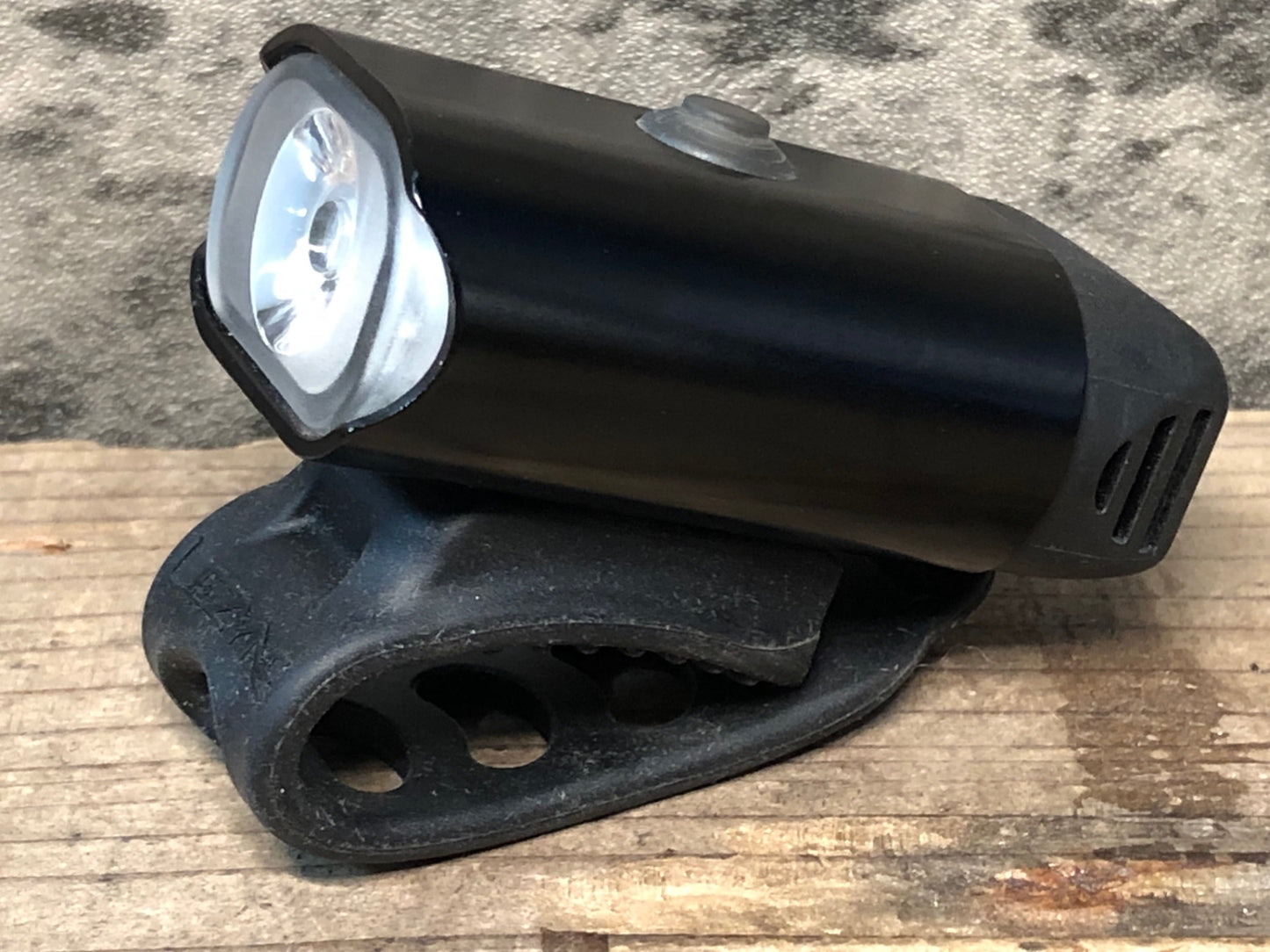 IL066 レザイン LEZYNE MINI DRIVE 400XL フロントライト 黒