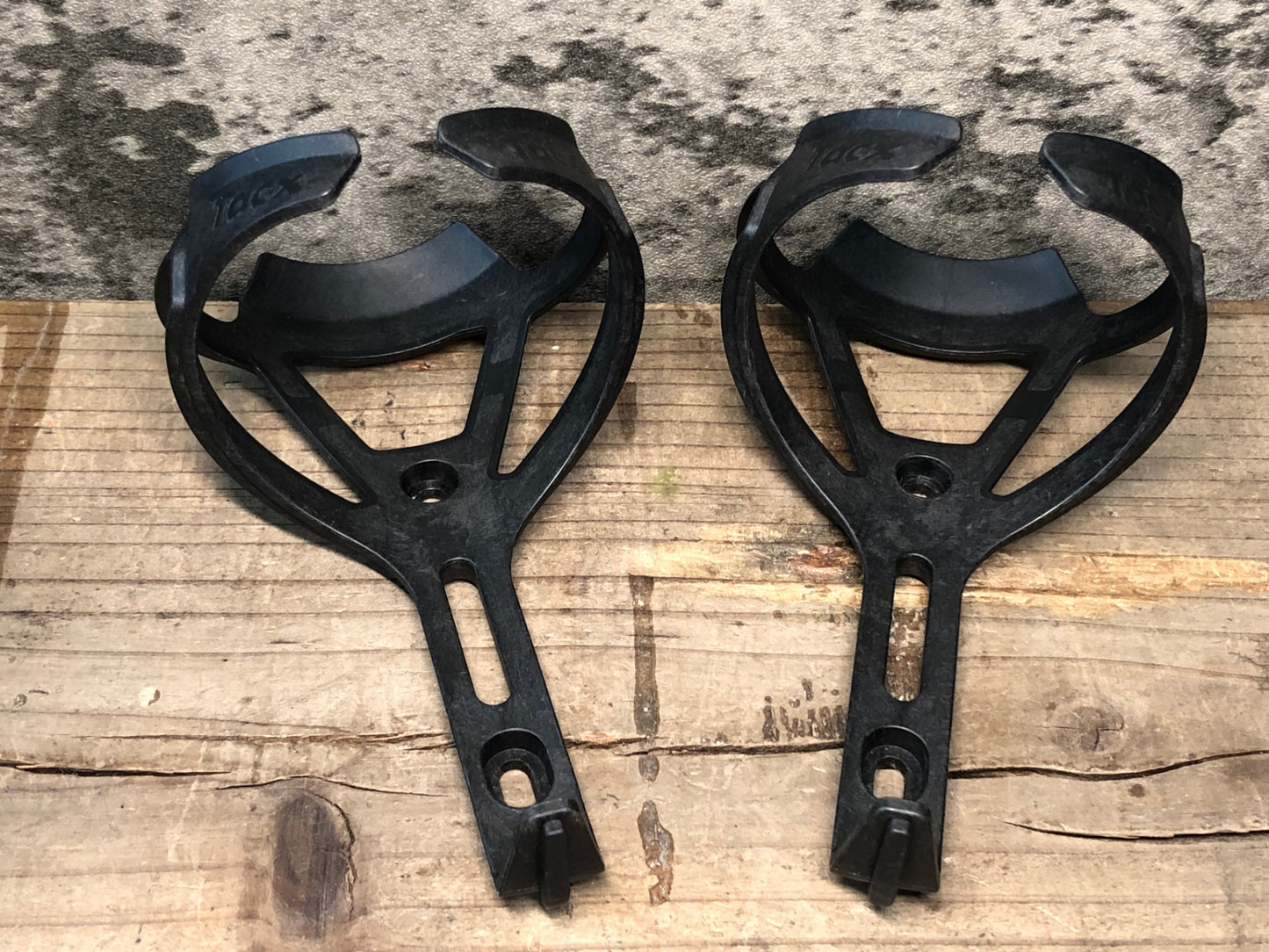 JB272 タックス TACX deva ボトルケージ 黒グレー 2個セット