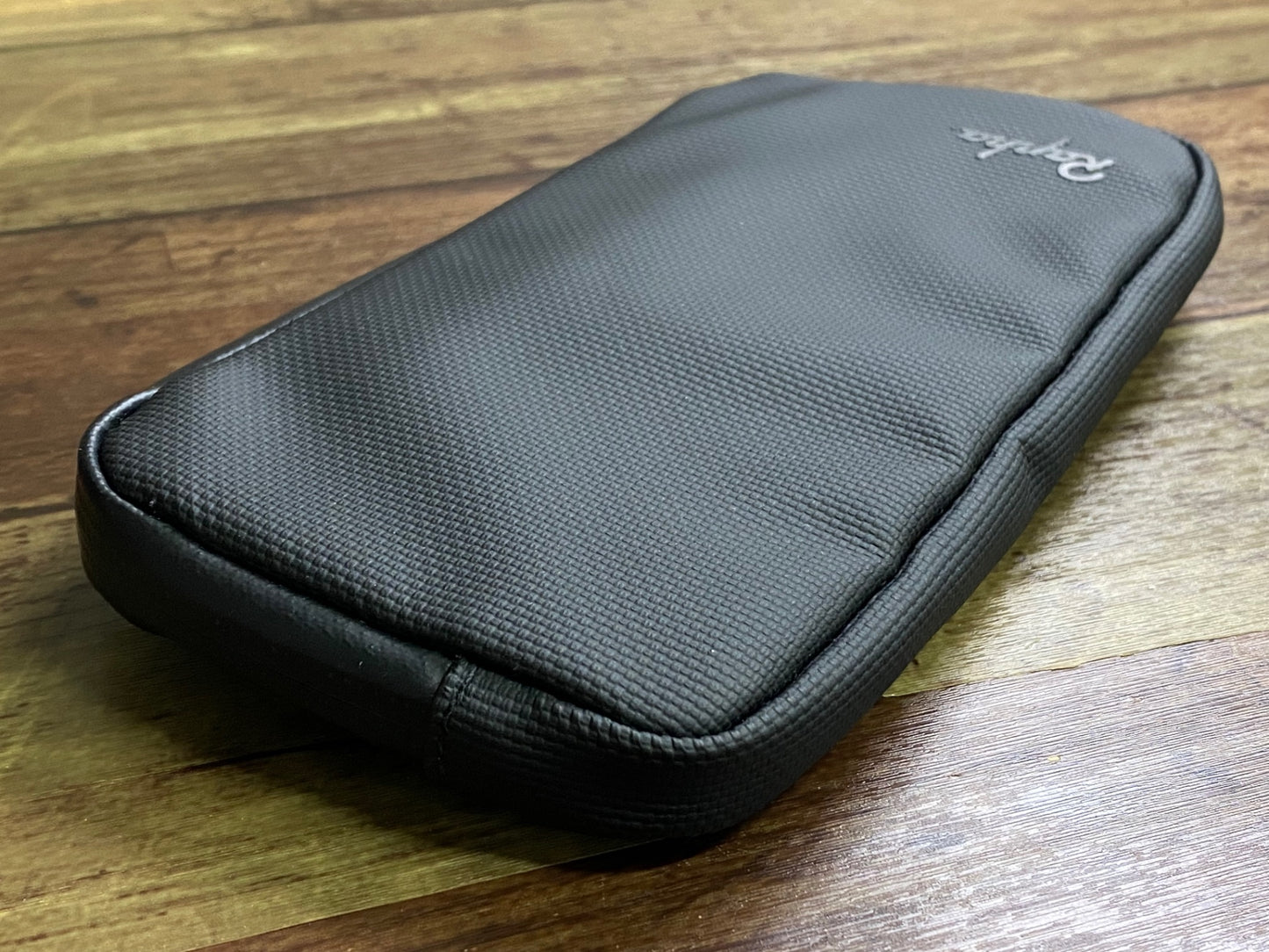 IZ250 ラファ Rapha エッセンシャルケース ESSENTIALS CASE 黒