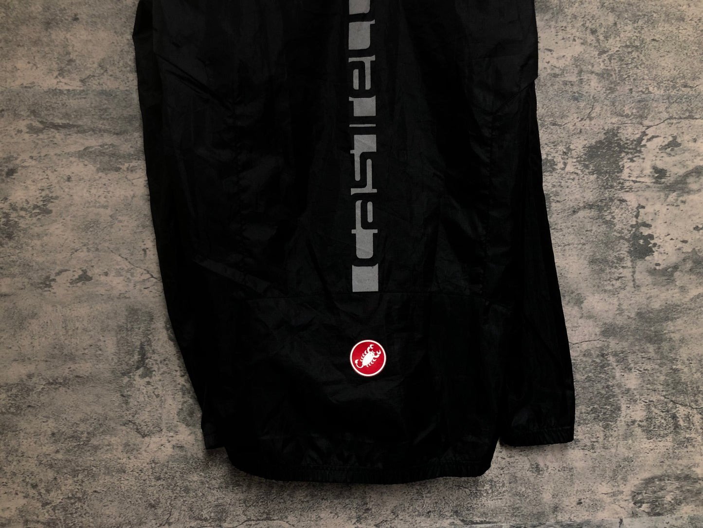 IW779 カステリ CASTELLI 長袖 ウインドブレイカー 黒 M