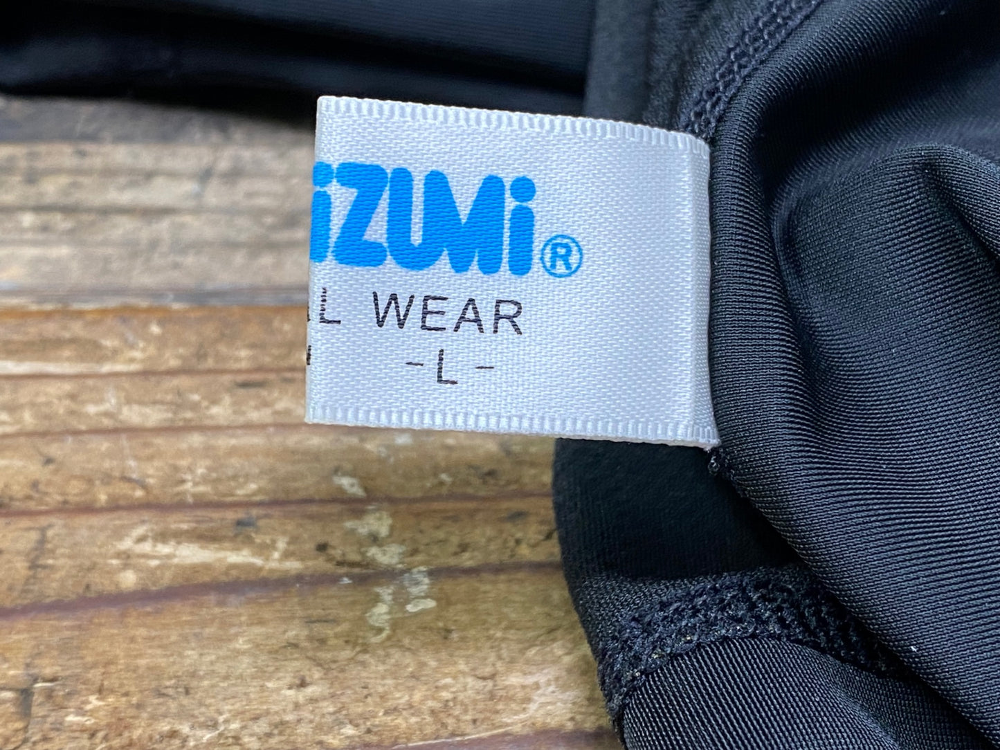 IT028 パールイズミ PEARL iZUMi レッグカバー 黒 L UV PROTECTION