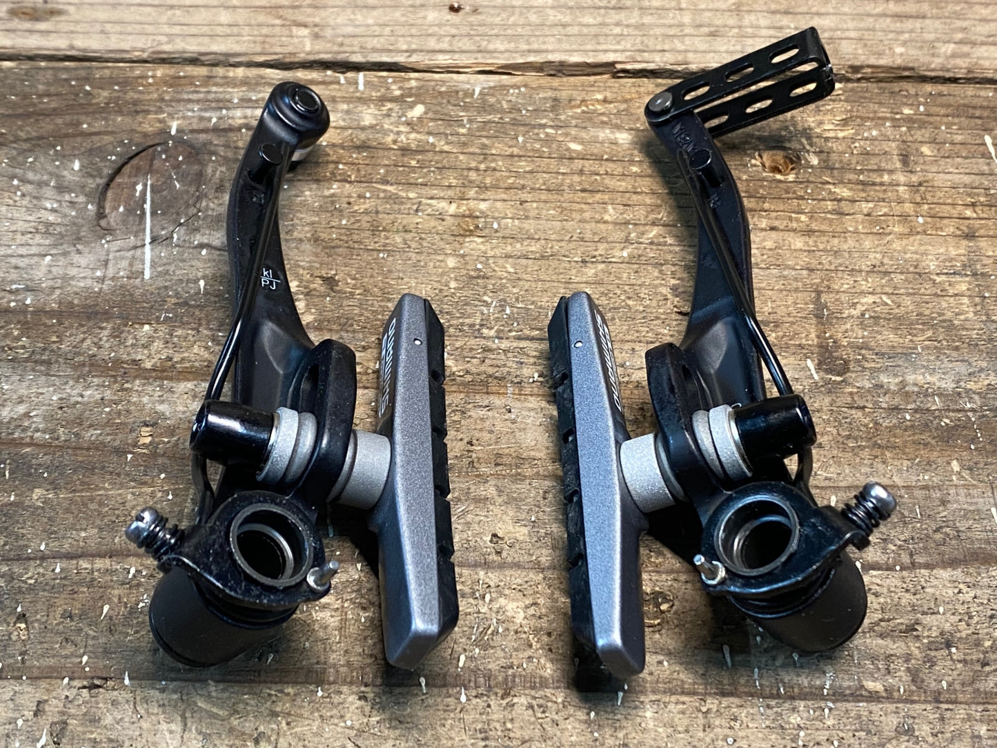 IR369 シマノ SHIMANO ALIVIO BR-T4010 Vブレーキリア 黒