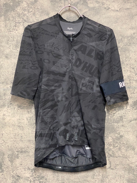 JC603 ラファ Rapha PRO TEAM FLYWEIGHT JERSEY II ROAD GRAFFITI 半袖 サイクルジャージ 黒 M