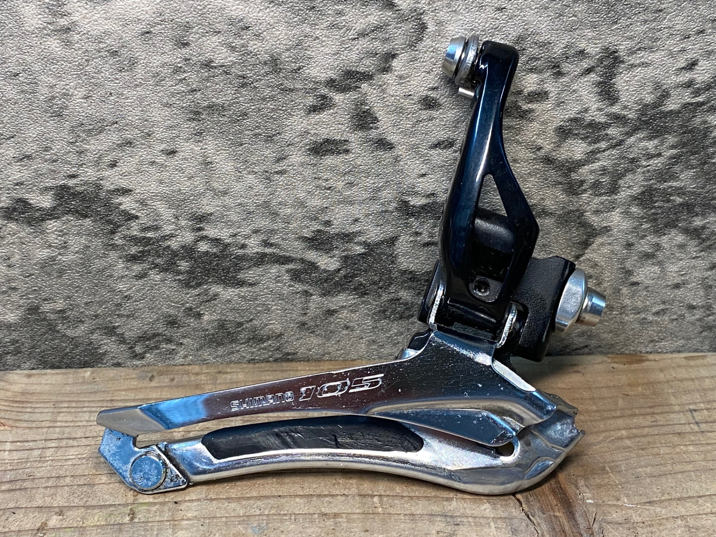 IV175 シマノ SHIMANO 105 FD-5800 フロントディレイラー 2S 直付