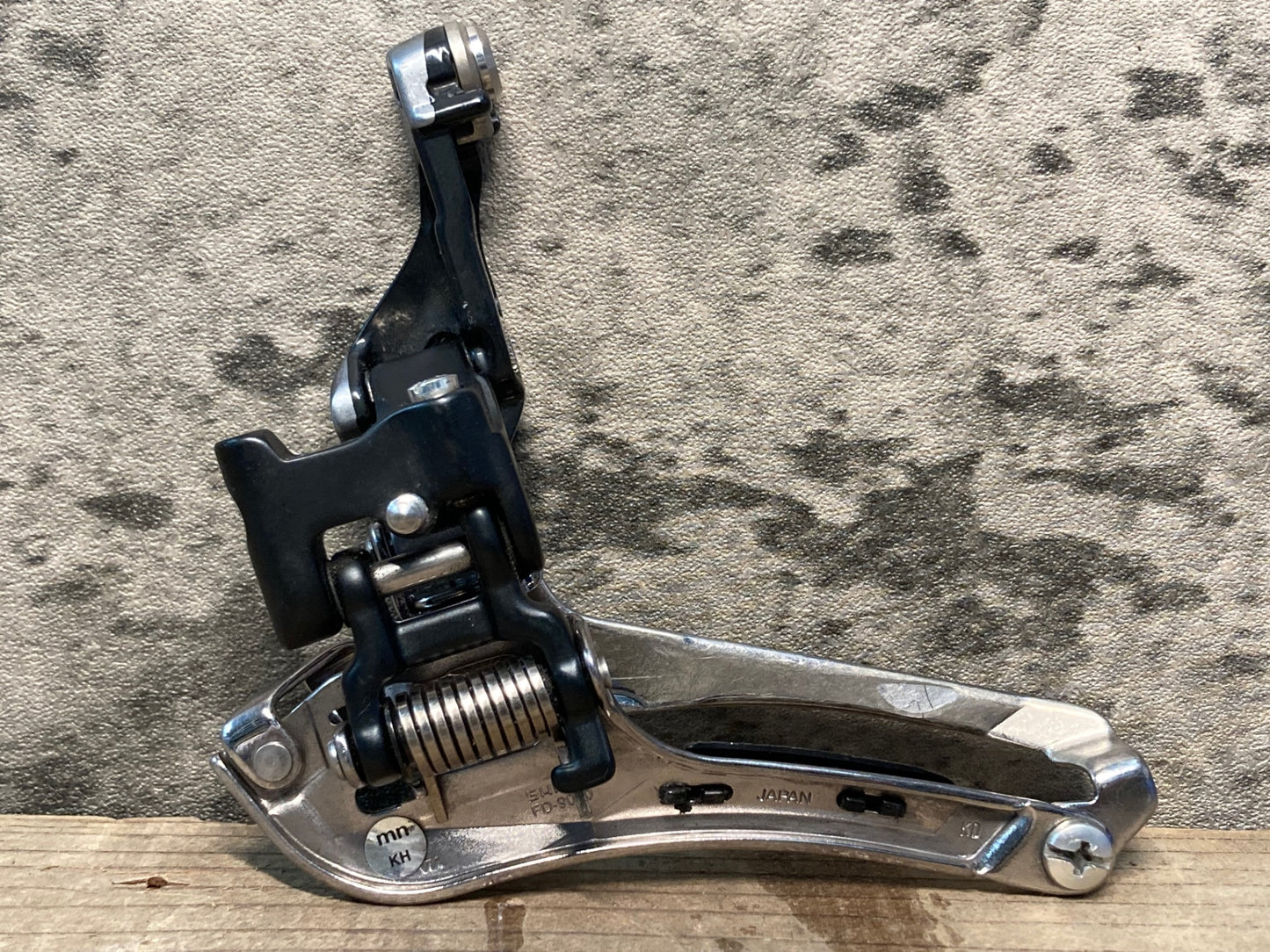 IO257 シマノ SHIMANO デュラエース Dura-ace FD-9000 フロントディレイラー 直付 ※取付ボルト欠品