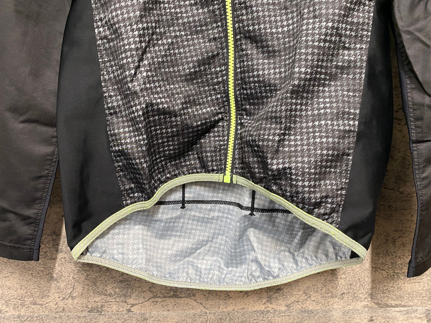 JB063 リオンドカペルミュール Lion de KAPELMUUR 長袖 ウィンドブレーカー 黒 S 千鳥格子