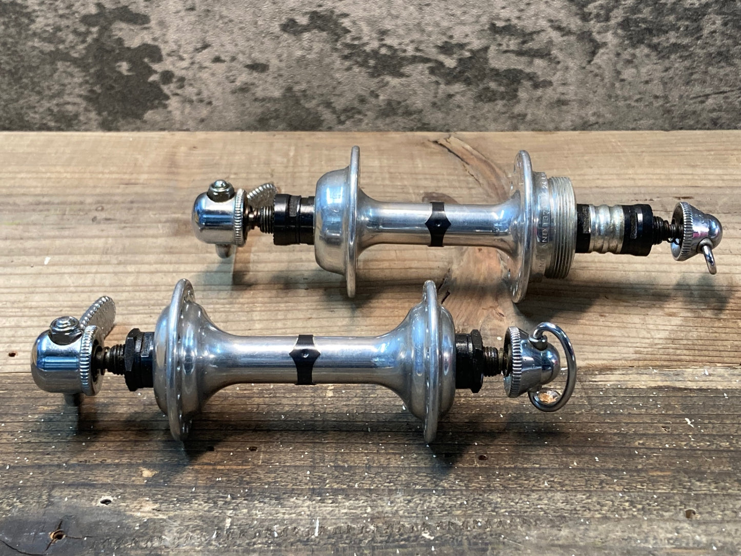 IL956 カンパニョーロ Campagnolo レコード RECORD ハブセット 32H OLD100×126mm BSCネジ