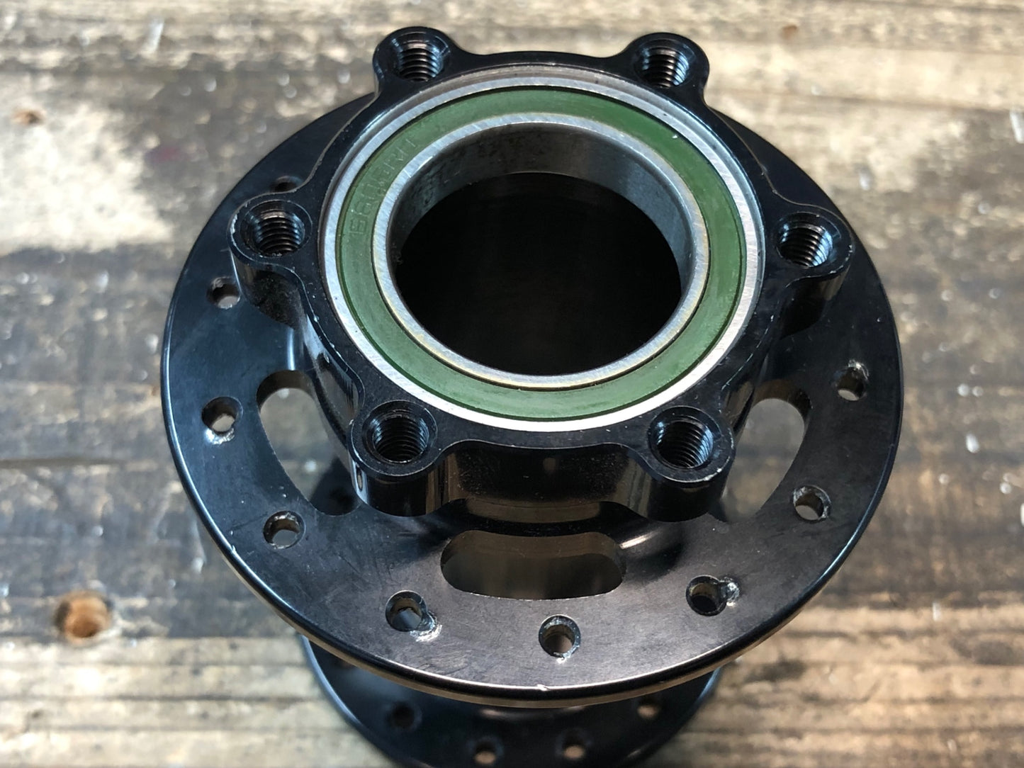 IV462 キャノンデール CANNONDALE LEFTY ハブ 28H 6ボルト フロントハブ