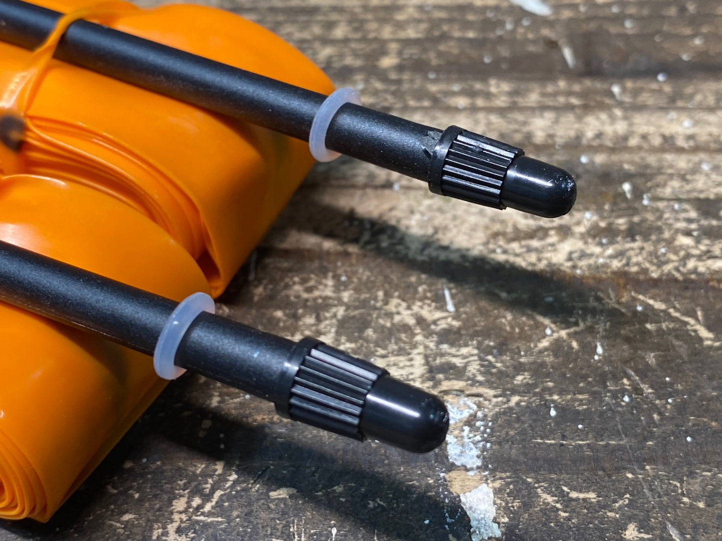 JB427 TNI LIGHT35チューブ 700x18/32C バルブ長85mm セット